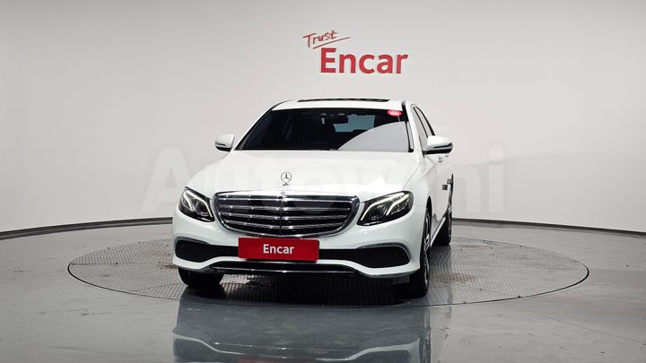 Mercedes-Benz E Class 2017 — 3