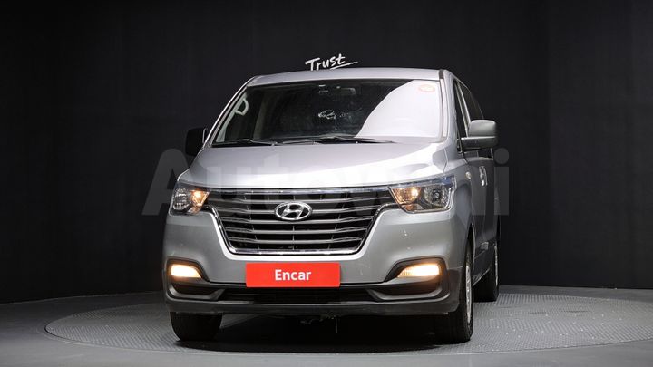 Hyundai Starex 2018 — 3