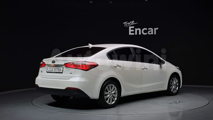 Kia K3 2013 — 2