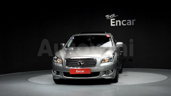 Infiniti M 2011 — 3