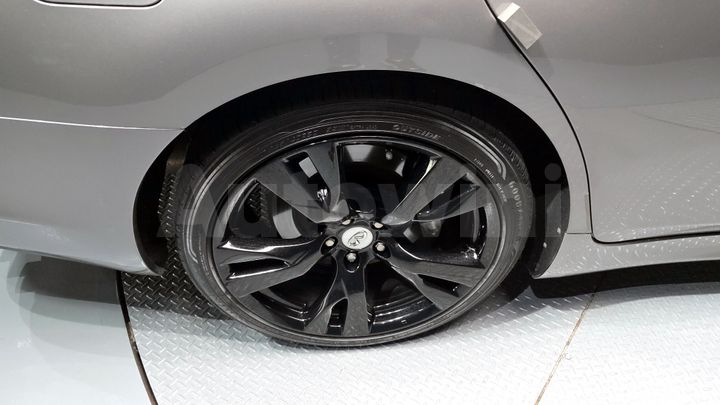 Infiniti M 2011 — 5