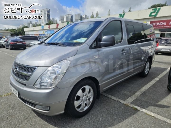 Hyundai Starex 2012 — 2