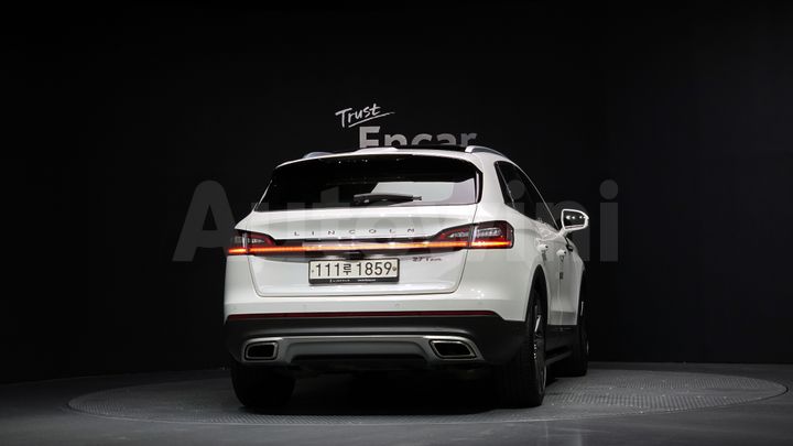 Lincoln Nautilus 2020 — 4