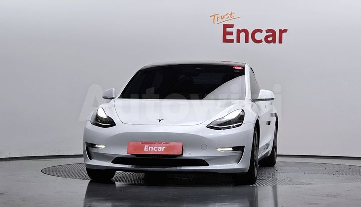 Tesla Model 3 2020 — 3