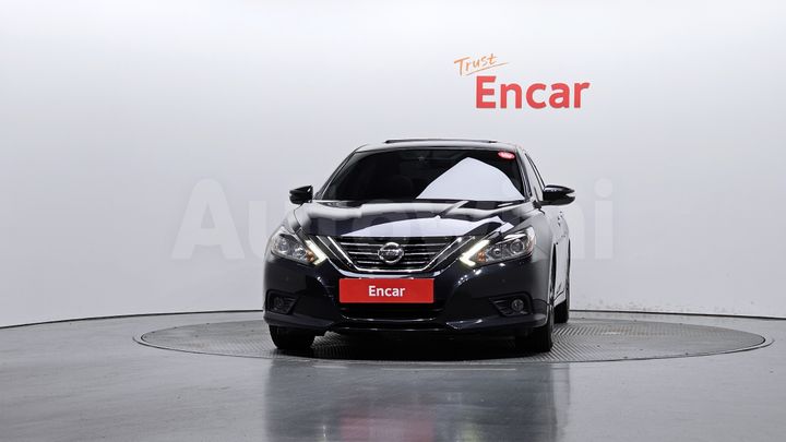 Nissan Altima 2018 — 3