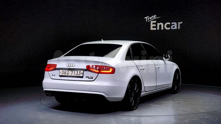 Audi A4 2015 — 2