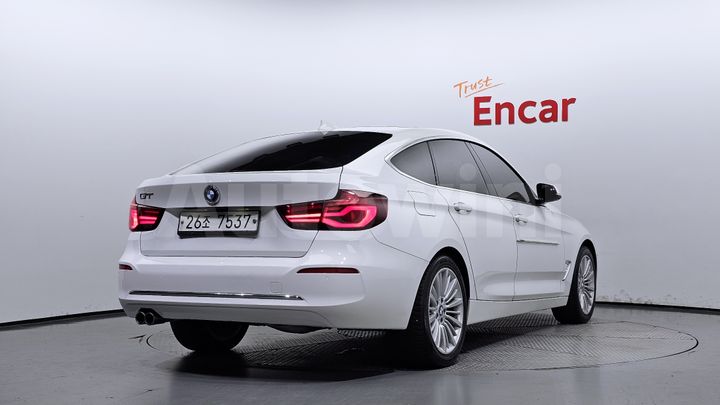 BMW 3 Series 2020 — 2