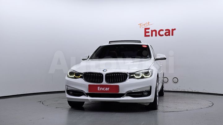 BMW 3 Series 2020 — 3
