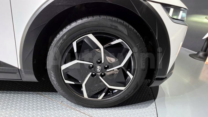 Hyundai Ioniq5 2022 — 5