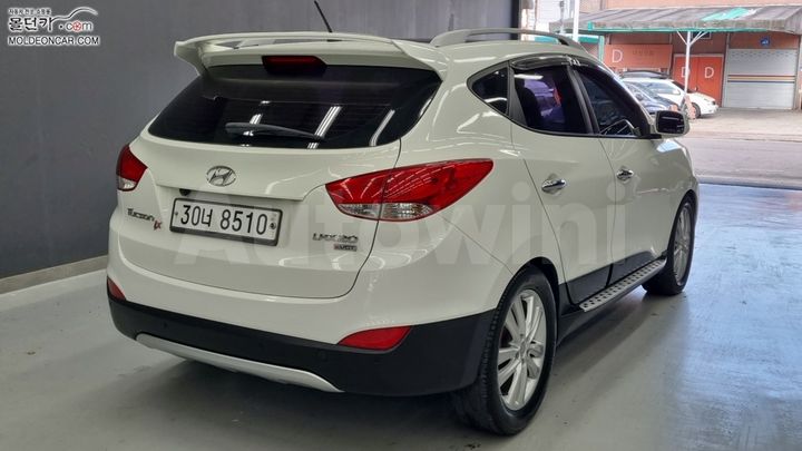 Hyundai Tucson 2010 — 2