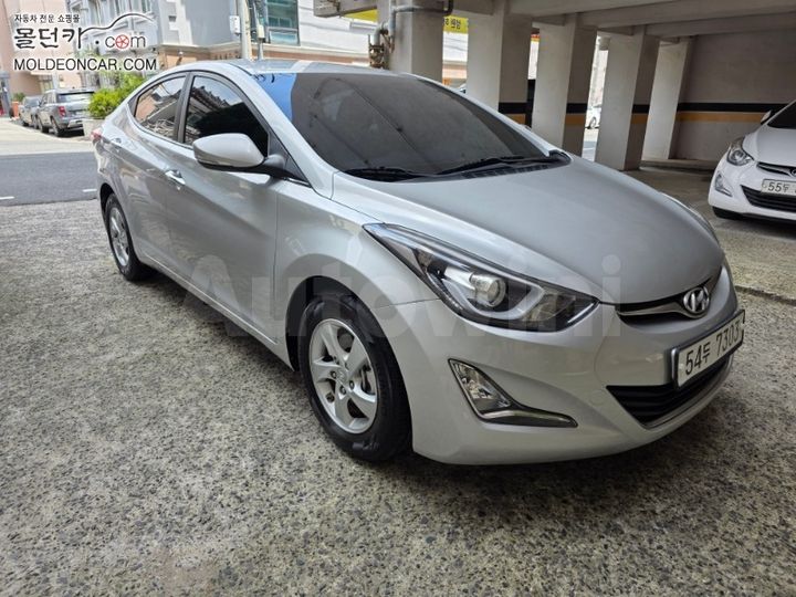 Hyundai Avante 2015 — 3