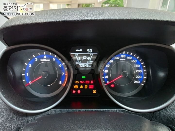 Hyundai Avante 2015 — 5