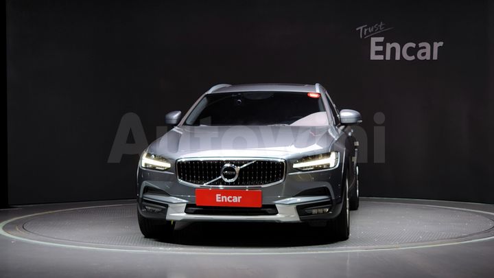 Volvo V90 2018 — 3