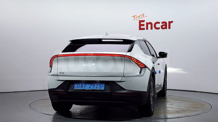 Kia EV6 2022 — 4