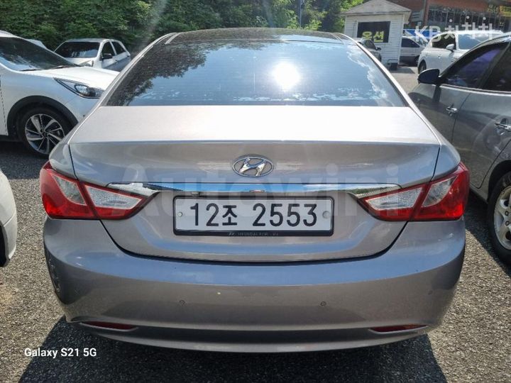 Hyundai Sonata 2011 — 3