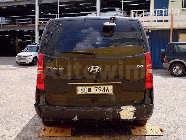 Hyundai Starex 2011 — 3
