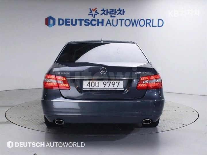 Mercedes-Benz E Class 2010 — 4