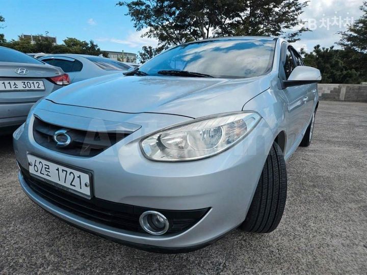 Renault SM3 2010 — 2