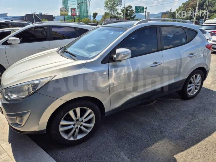 Hyundai Tucson 2010 — 2