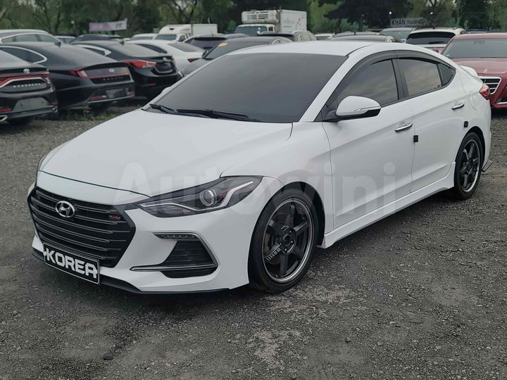 Hyundai Avante 2017 — 3