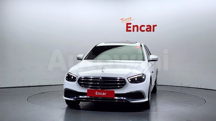 Mercedes-Benz E Class 2023 — 3
