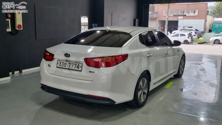 Kia K5 2014 — 2