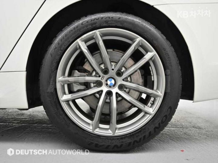 BMW 5 Series 2018 — 5
