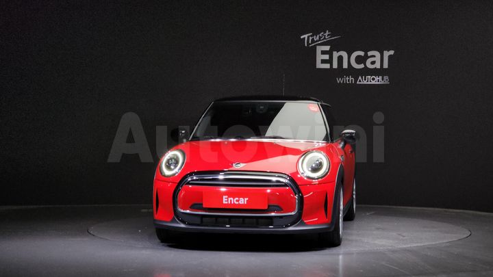Mini Cooper 2023 — 3