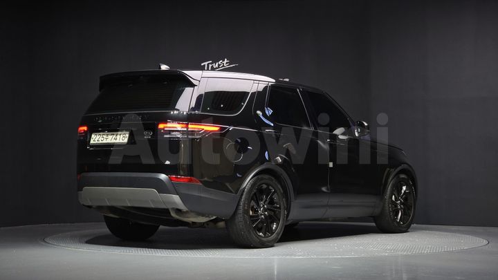 Land Rover Discovery 2019 — 2