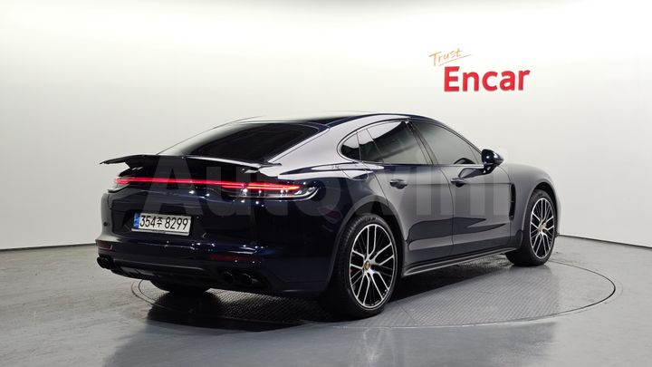 Porsche Panamera 2021 — 2