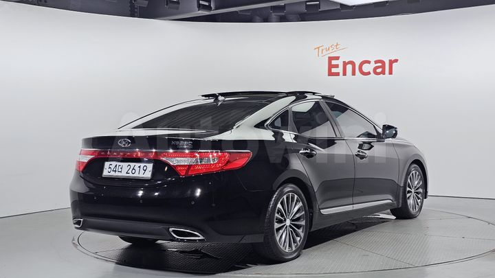 Hyundai Grandeur 2013 — 2