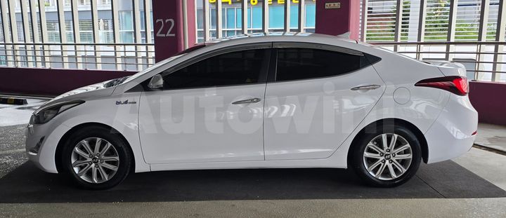 Hyundai Avante 2015 — 4