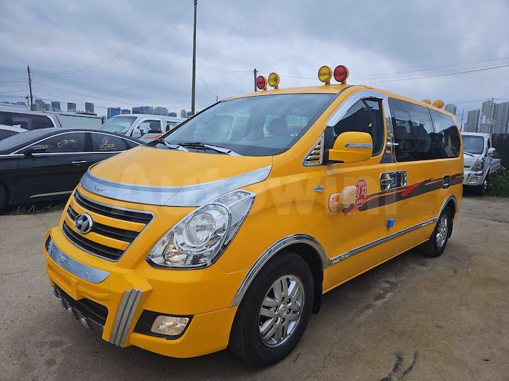 Hyundai Starex