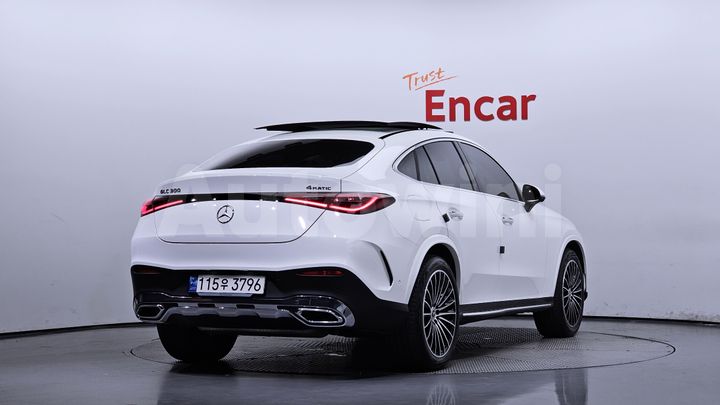 Mercedes Benz GLC Class 2024 — 2