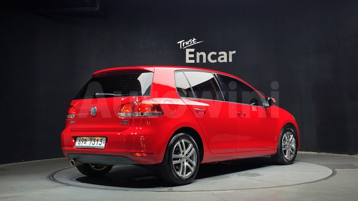 Volkswagen Golf 2011 — 2