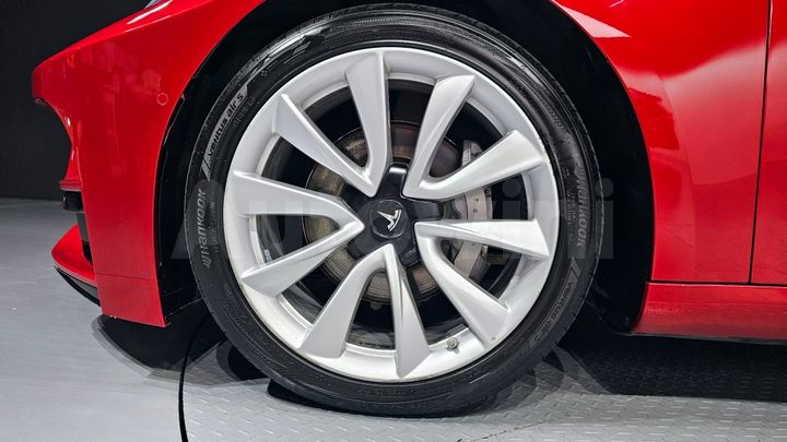 Tesla Model 3 2020 — 5