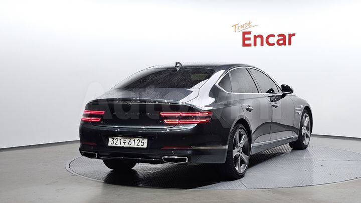 Genesis G80 2022 — 2