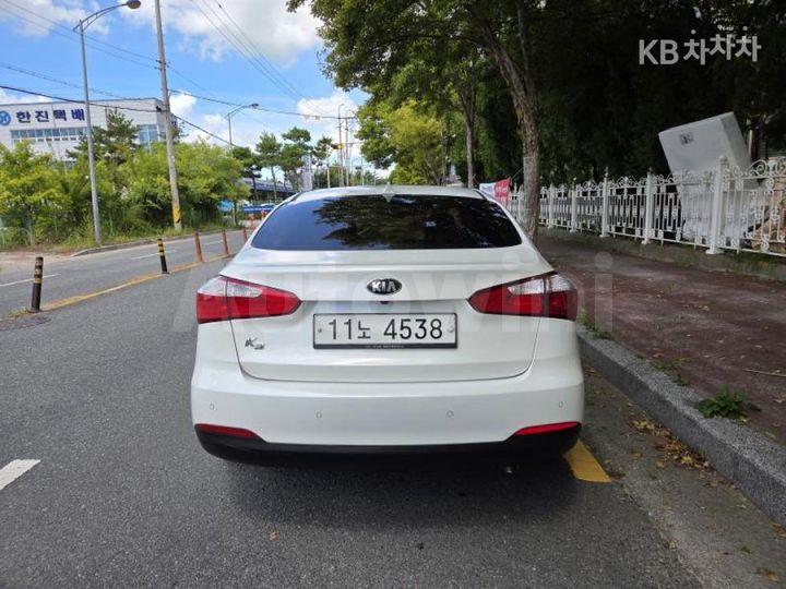 Kia K3 2015 — 4