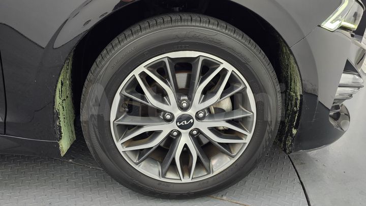 Kia K5 2023 — 5