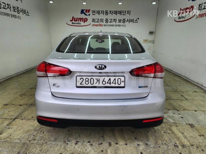 Kia K3 2017 — 5