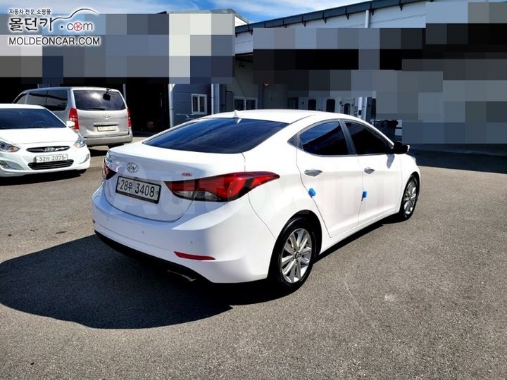 Hyundai Avante 2014 — 4