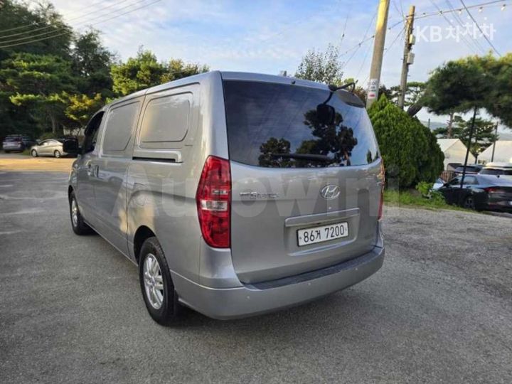 Hyundai Starex 2017 — 4