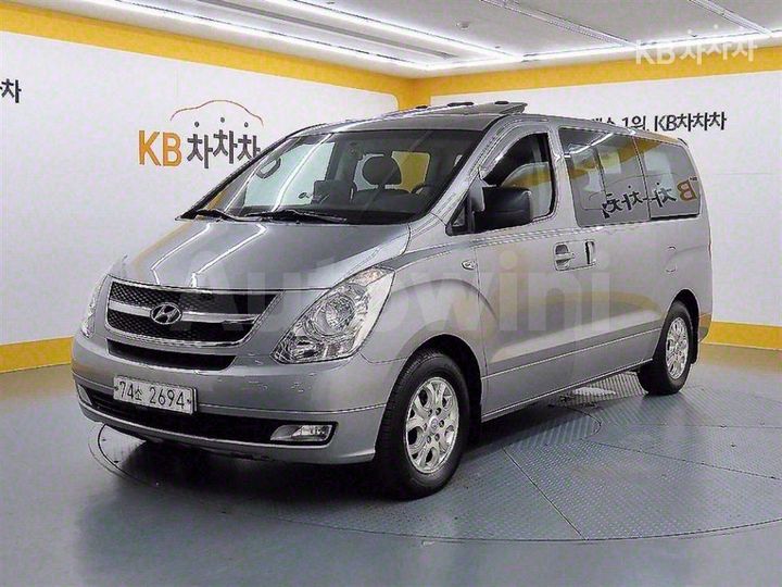Hyundai Starex 2011 — 2