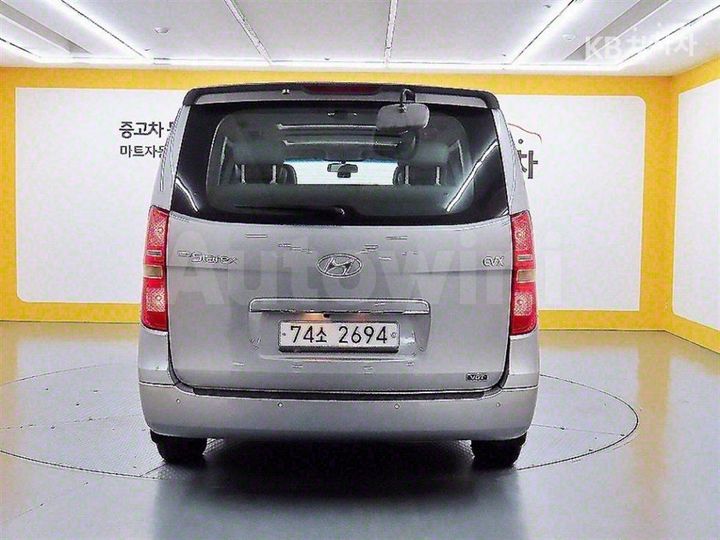 Hyundai Starex 2011 — 3