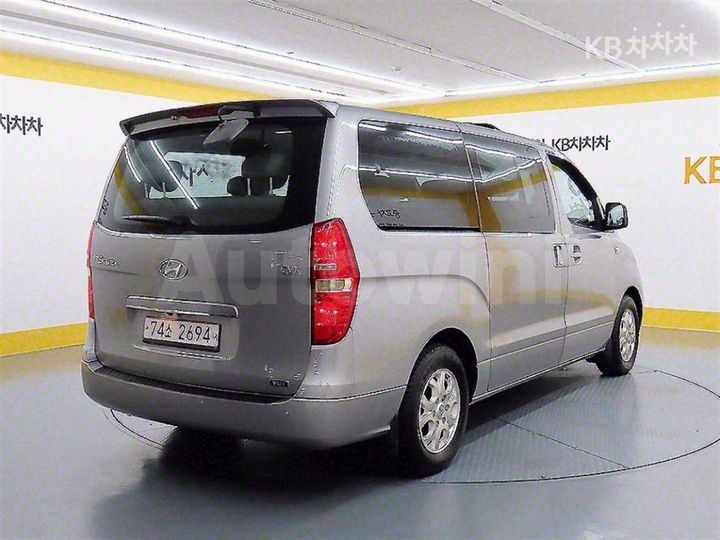 Hyundai Starex 2011 — 4
