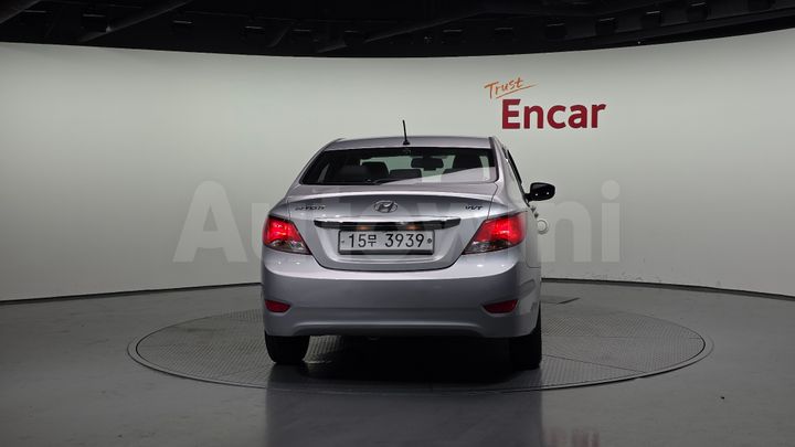 Hyundai Accent 2015 — 4