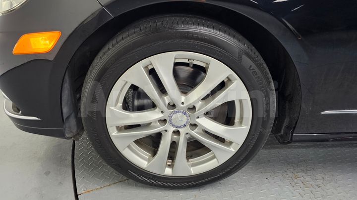 Mercedes Benz E Class 2011 — 5