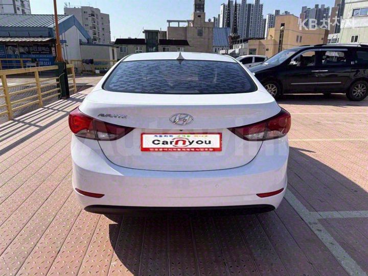 Hyundai Avante 2014 — 4