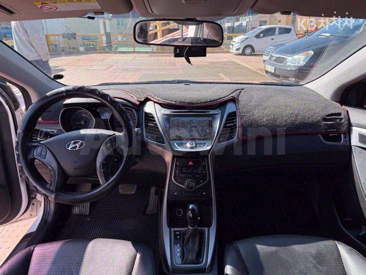 Hyundai Avante 2014 — 5