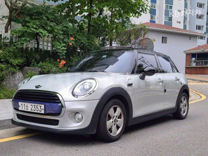 Mini Cooper 2015 — 2